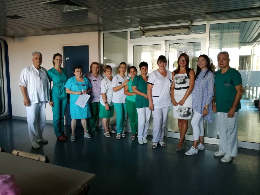 ДОНАЦИЈА НЛБ БАНКЕ КРАЉЕВАЧКОМ ПОРОДИЛИШТУ