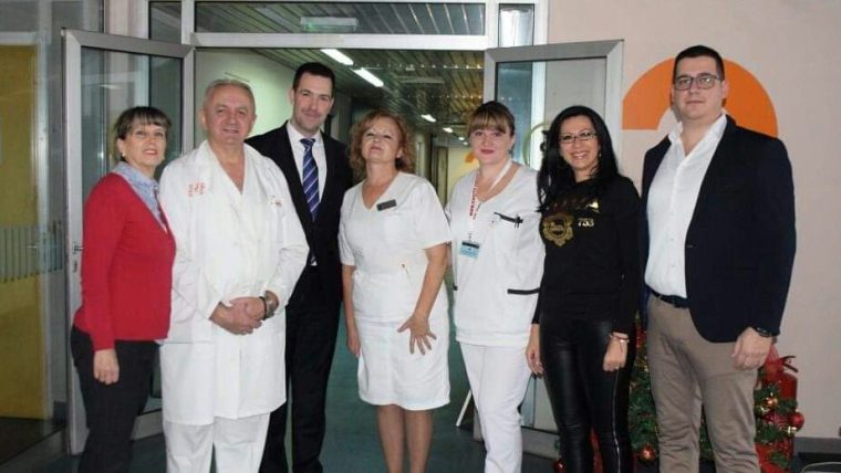 ПОКЛОНИ ЗА ПРВОРОЂЕНЕ БЕБЕ