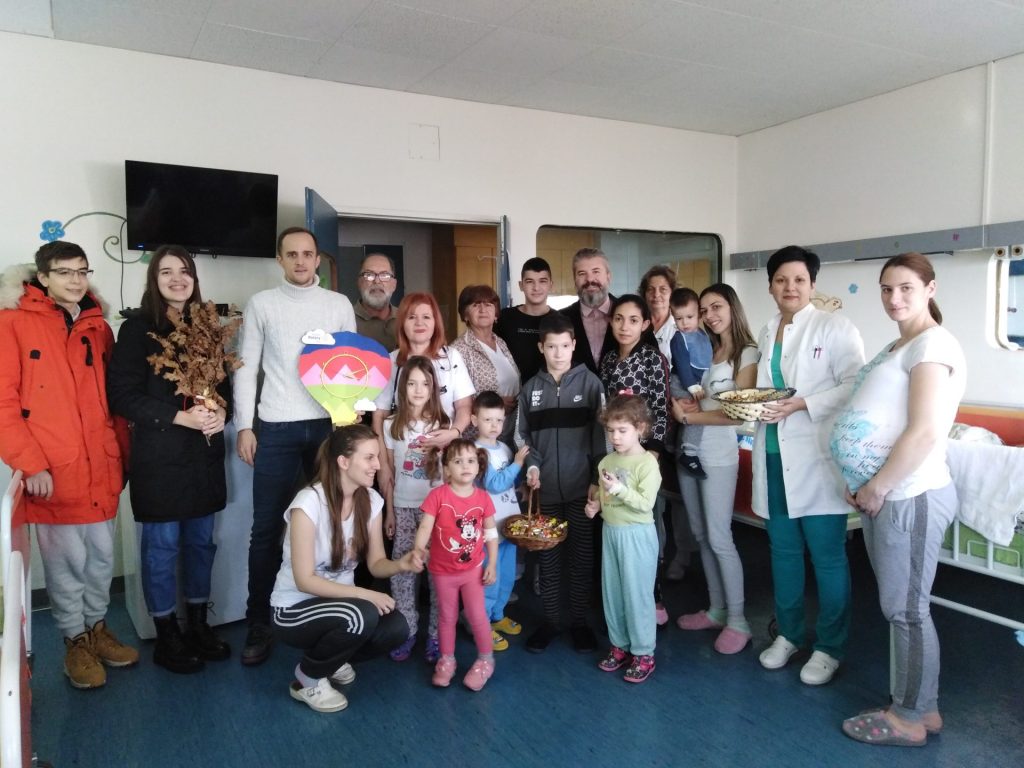 ПОКЛОНИ ЗА НАЈМЛАЂЕ ПАЦИЈЕНТЕ